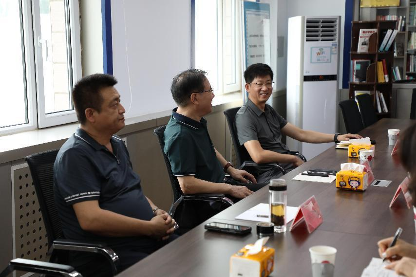 河北省質(zhì)量研究會(huì)副會(huì)長(zhǎng)李恩德到建發(fā)集團(tuán)檢測(cè)中心調(diào)研指導(dǎo)工作